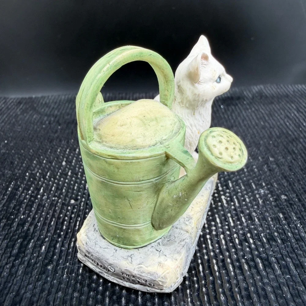 Beatrix Potter Cat W Watering Can Figurine Border‎ Fine Arts F Warne & Co 1991
